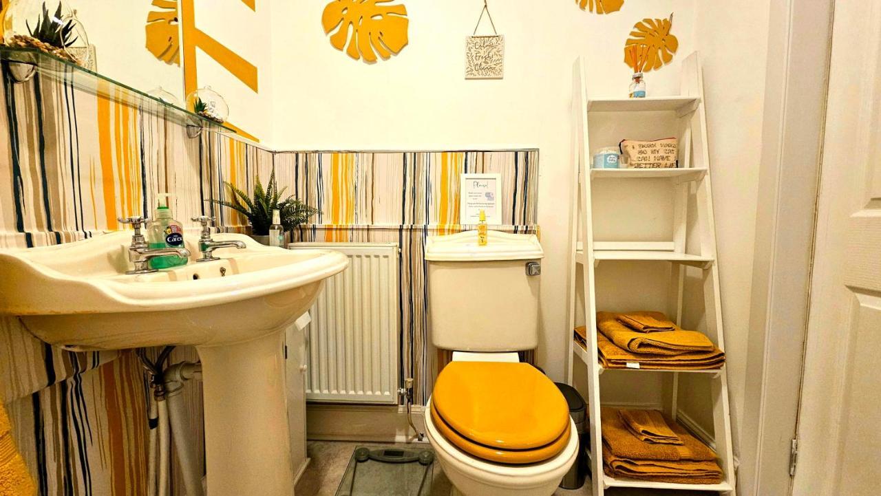 Darvel The Ferns - Shared Garden Apartment With Parking מראה חיצוני תמונה