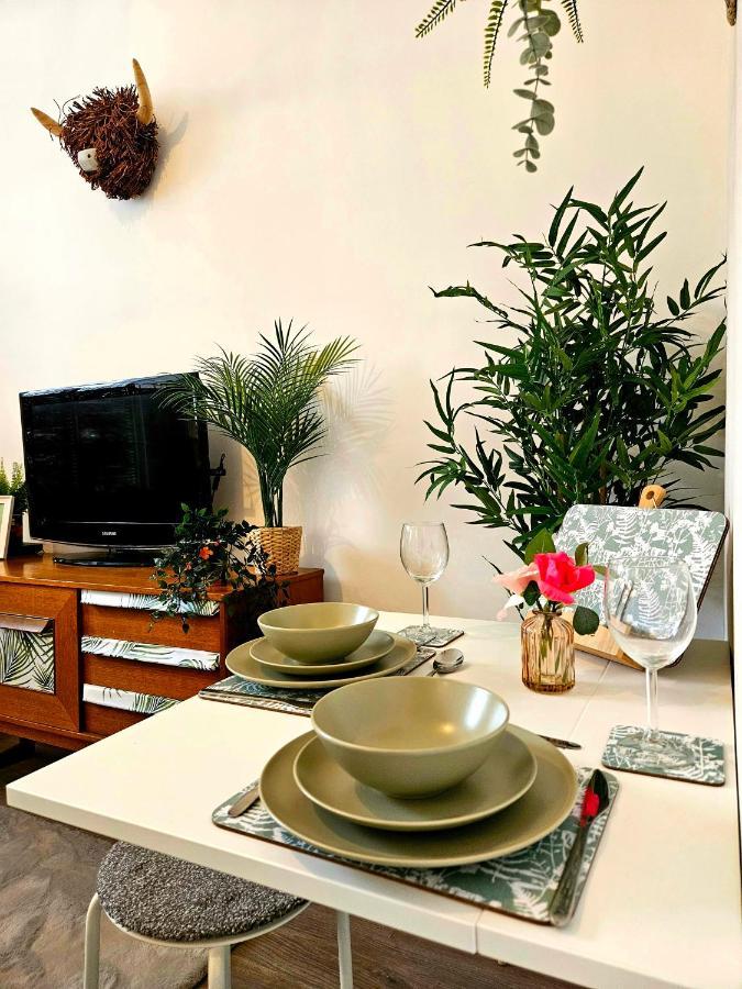 Darvel The Ferns - Shared Garden Apartment With Parking מראה חיצוני תמונה