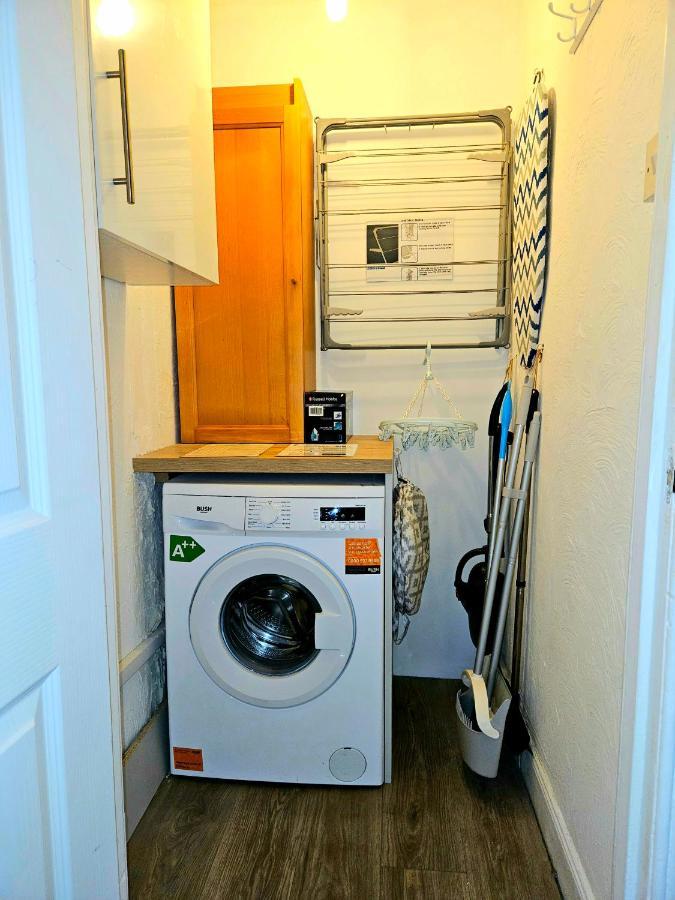 Darvel The Ferns - Shared Garden Apartment With Parking מראה חיצוני תמונה