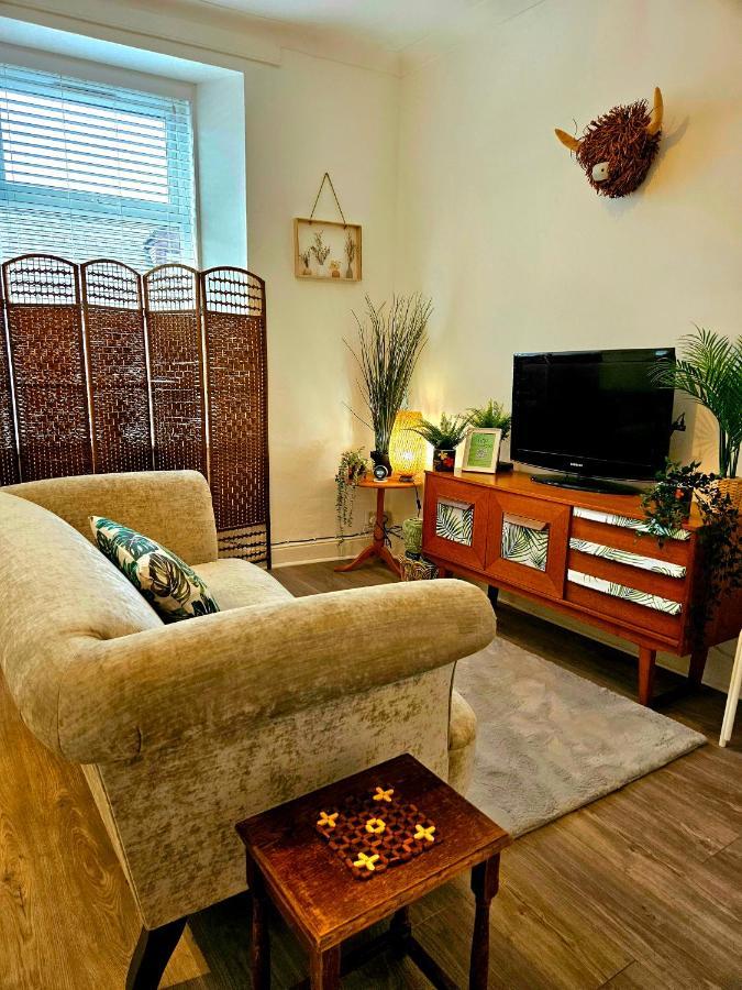 Darvel The Ferns - Shared Garden Apartment With Parking מראה חיצוני תמונה