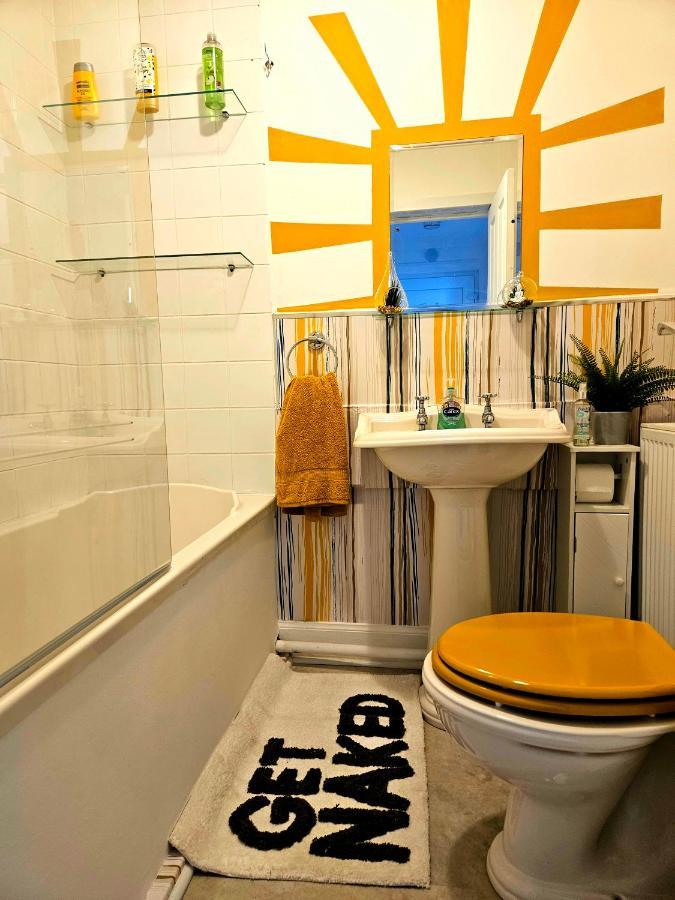 Darvel The Ferns - Shared Garden Apartment With Parking מראה חיצוני תמונה